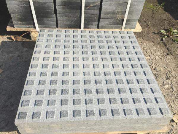 Тактильная плита из гранита, 600*600*25-30мм