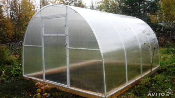 Теплица из поликарбоната Народная