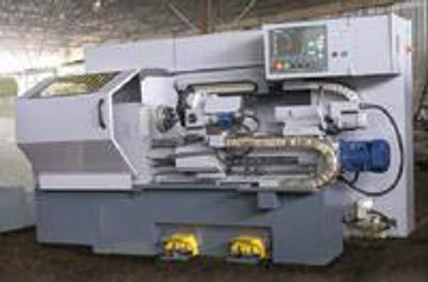 Токарный патронно-центровой станок с ЧПУ 16Б16Т1