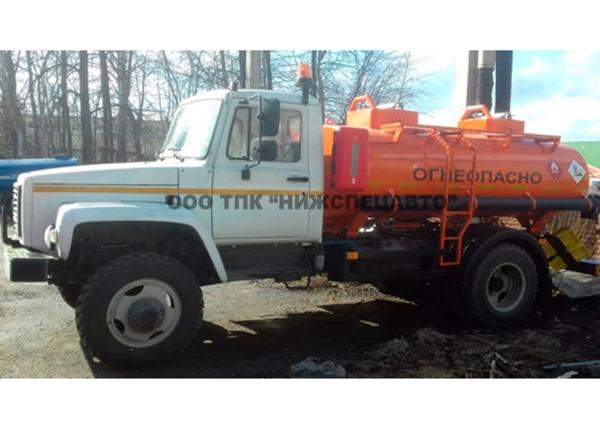 Топливозаправщик АТЗ-4,9/2 на шасси ГАЗ 33086 Земляк
