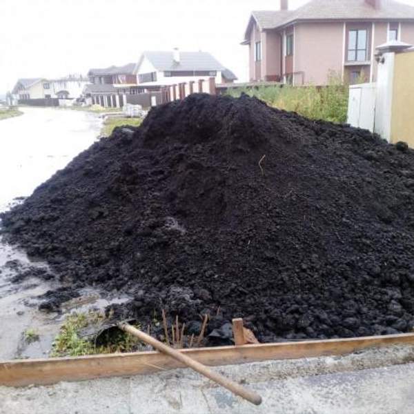 Торф, земля, навоз. Россыпью и в мешках по 50 л.