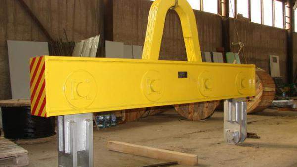 Траверса с роликовой подвеской