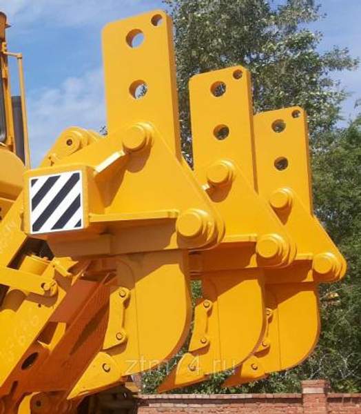 Трехзубый рыхлитель типа "Р" для Б-170 и Б-10