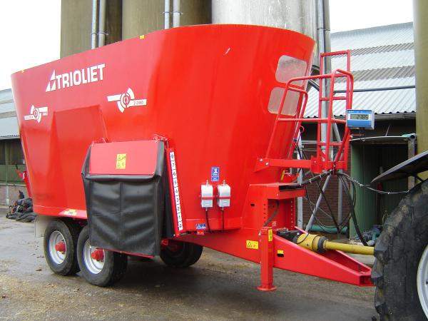 Trioliet Solomix 24 ZK-T - смеситель-кормораздатчик