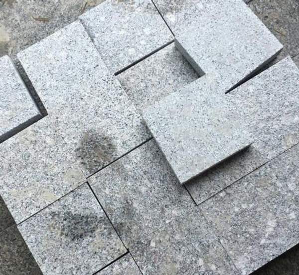 Тротуарная плитка из гранита 150х150х30