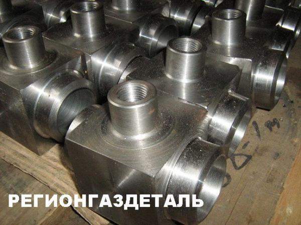 Тройник 219х133 ст.13ХФА точеный