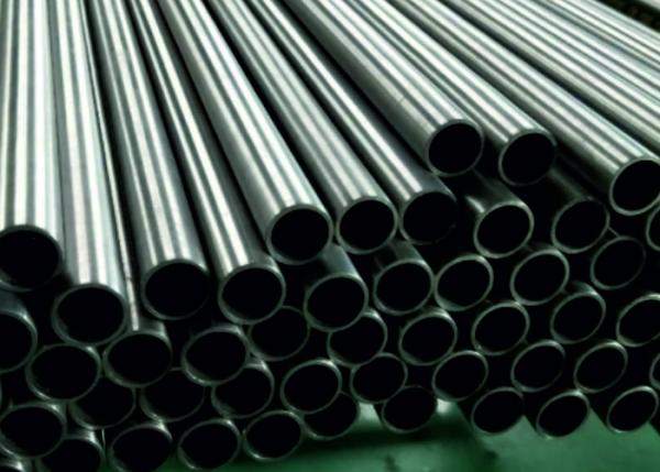 Труба титановая 180х22 мм ПТ-1М ГОСТ 21945-76 горячекатаная