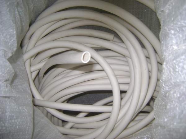 Трубка вакуумная размер 12х10 мм ТУ 38105881-85