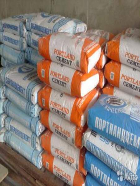 Цемент в мешках