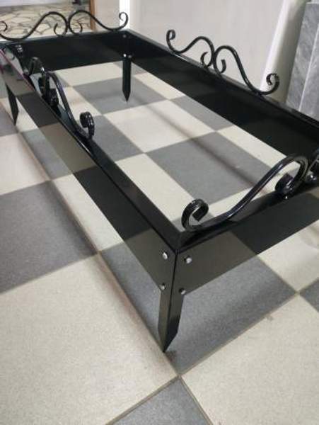 Цветник на могилу металлический