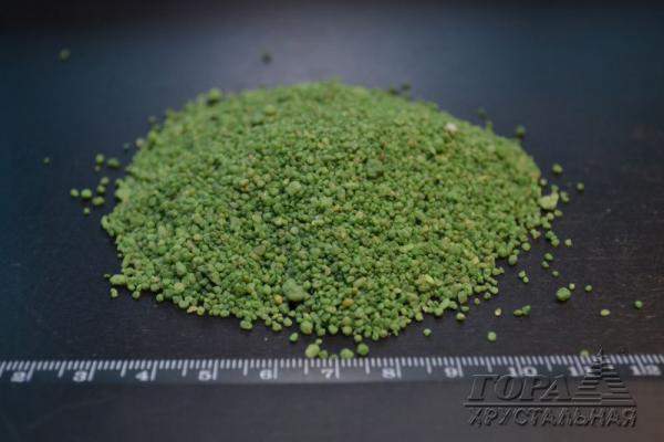 Цветной кварцевый дробленый песок зеленый 0,5-1,0