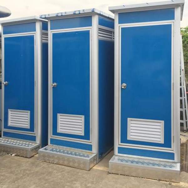 Туалетные кабины металлические
