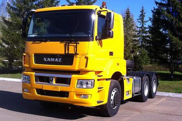 Тягач КАМАЗ 65206-87 (S5)