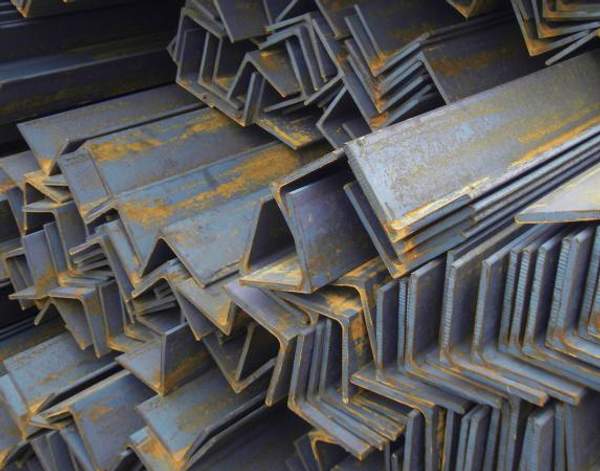 УГОЛОК ГОРЯЧЕКАТАНЫЙ, ст. 3сп/пс, 09г2с в ассортименте