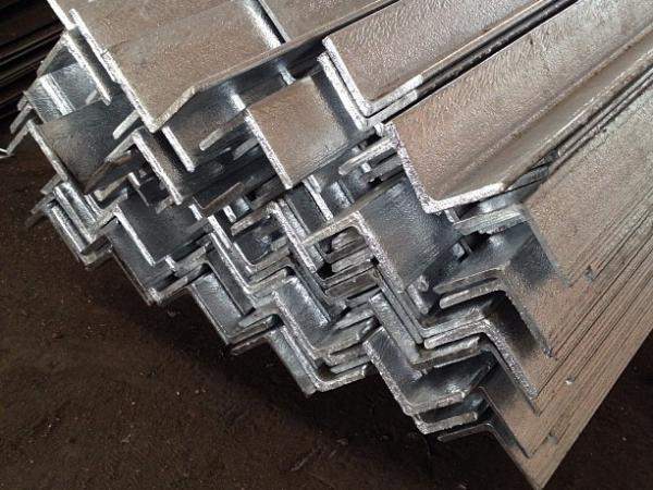 Уголок оцинкованный 50х50х4