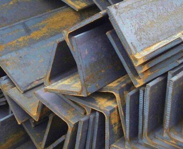 Уголок стальной равнополочный 63х63х5 мм С235 ГОСТ 8509-93