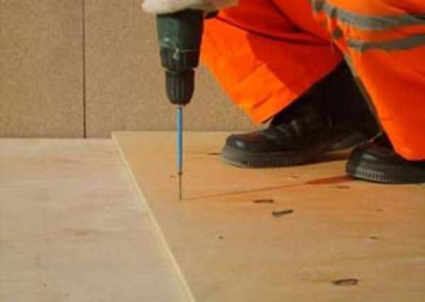 Укладка фанеры на деревянный пол (без гарантии)