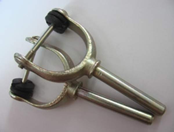 Уключина стальная литая оцинкованная шток 12 мм