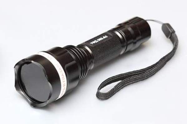 Ультрафиолетовый фонарь УФД-365-А1