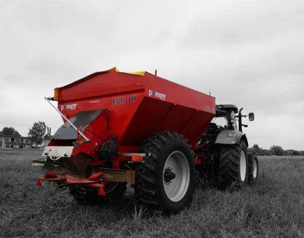 Универсальный разбрасыватель UPR 10