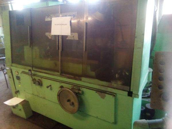 Универсальный резьбошлифовальный станок мод.5К5822В, 1991г