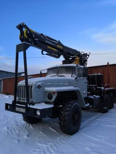 Урал 4320 Лесовоз 2013 г.в. навесное 2019г.в.