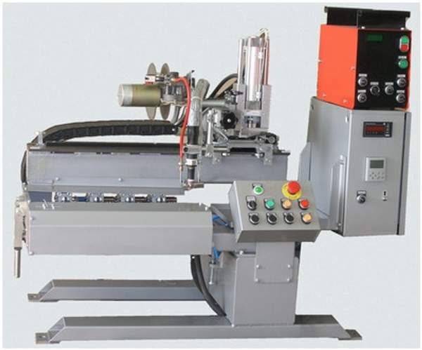 Установка АС318 для ТИГ сварки продольных швов тонкостенных труб.