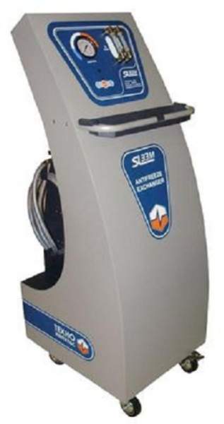 Установка для промывки систем охлаждения автомобилей SL-037M с функцией промывки радиатора двигателя и радиатора отопителя салона.