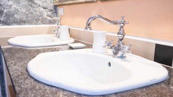 Установка смесителей