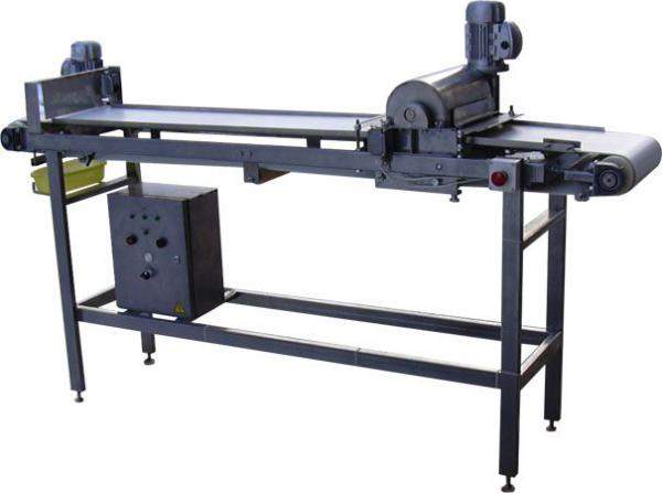 Устройство нарезки филейных полутушек модель 074-01-140Ч(Н)