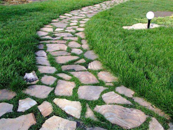 Устройство садовых дорожек из камня