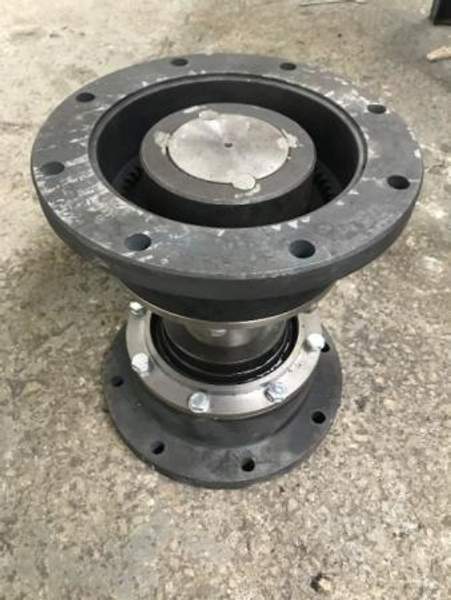 Вал промежуточный с зубчатыми муфтами ТГ30.65.11.000 тепловоза ТГМ23 В, Д по ГОСТу