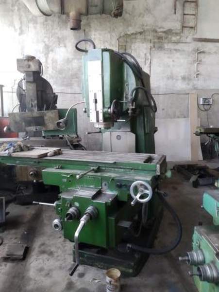 Вертикально фрезерный станок 6Р13