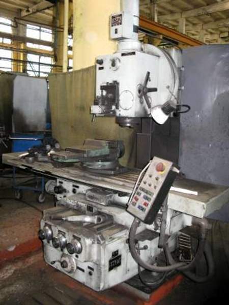 Вертикально-фрезерный станок Heckert FSS450R