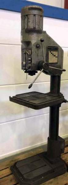 Вертикально-сверлильный станок со стойкой Cordia S 30 V