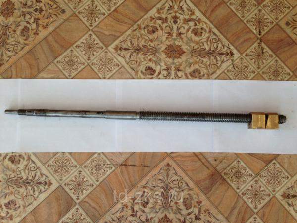 Винт поперечной подачи 1К625