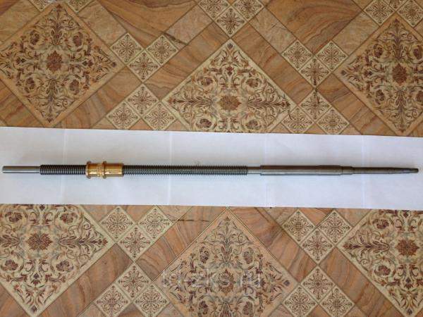 Винт поперечной подачи 163 с гайками, длина 1127 мм (Тбилиси)