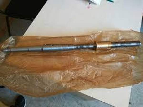 Винт поперечной подачи 6Р12 с гайкой (650 мм)