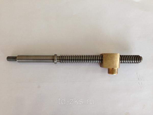 Винт с гайкой малого суппорта ИЖ250