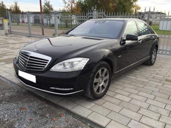 Встреча из роддома на Mercedes-Benz S-Class W221 Long в Астане, S65 AMG, S63 AMG, S600, S500 и S350.