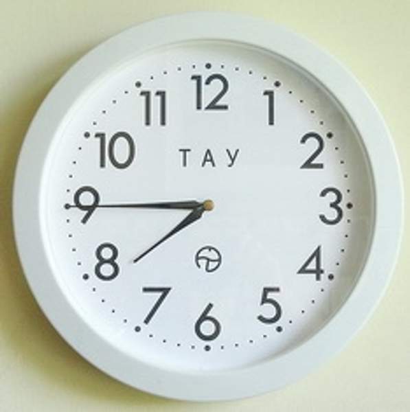 Вторичные настенные часы с плавным ходом стрелок ЧВМП (габарит 290 мм)