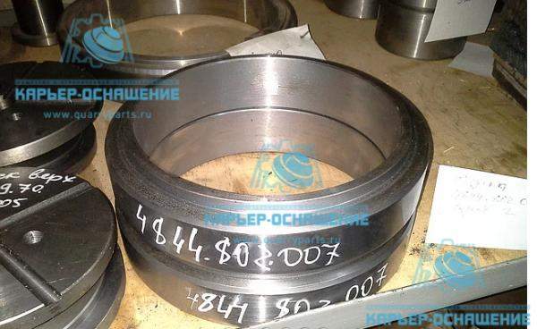 Втулка 484490201400 Щековой Дробилки СМД-109