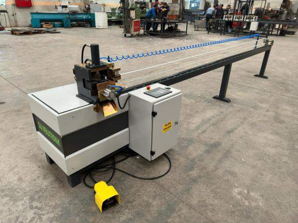 Вырубная машина для защиты кромок