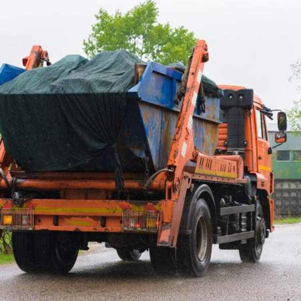 Вывоз мусора контейнером 8м3