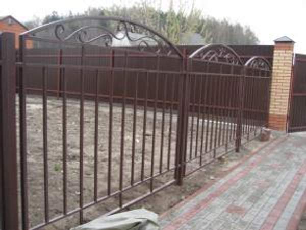 Забор из металлопрофиля