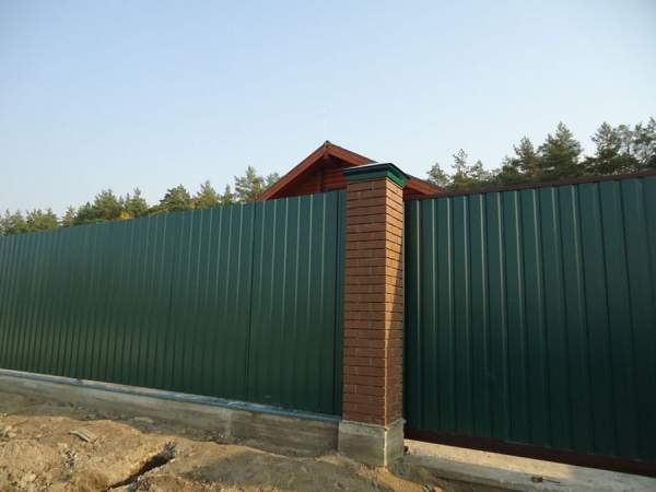 Забор из профнастила под ключ