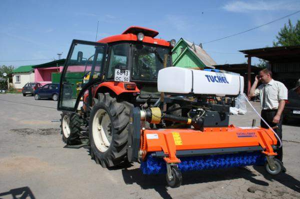 Задняя механическая щетка Tuchel Plus 200 MD 560