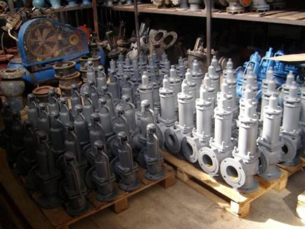 Задвижки стальные клиновые DN от 15 до 1200 мм PN от 16 до 250 кгс/см2. Задвижки AVK