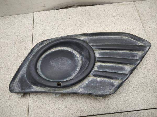 Заглушка фары противотуманной правая УАЗ Патриот (3163) 2005- (УТ000218120) Оригинальный номер 316382803024