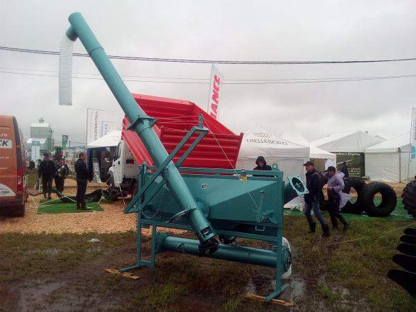 Загрузчик сеялок ЗСНР-25 (ГАЗ, ЗИЛ, 2ПТС-4) (регулируемый)